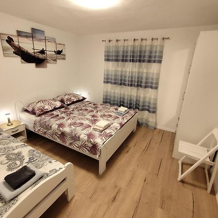Guesthouse Eljuga Family Stari Grad  Eksteriør bilde