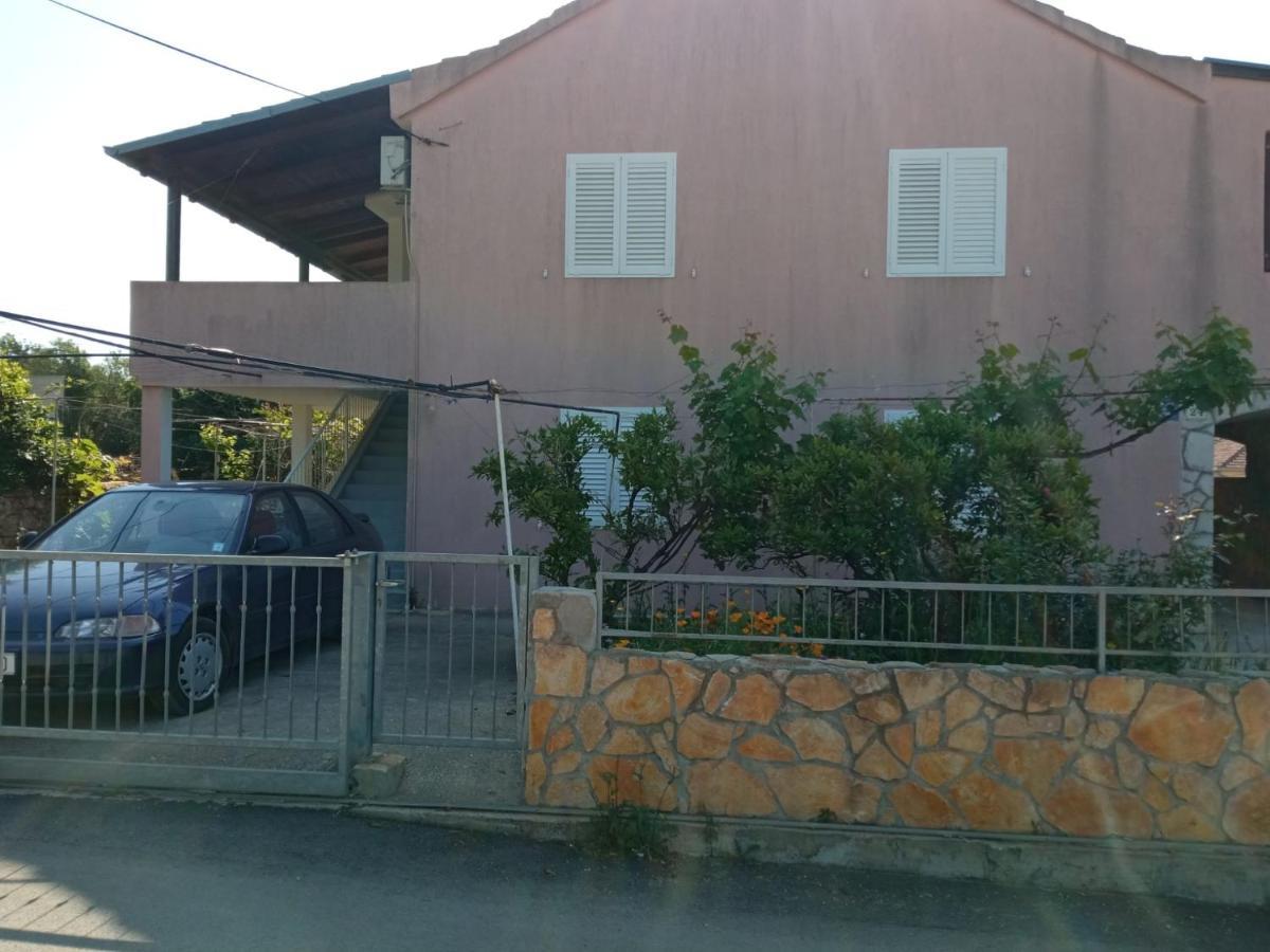Guesthouse Eljuga Family Stari Grad  Eksteriør bilde