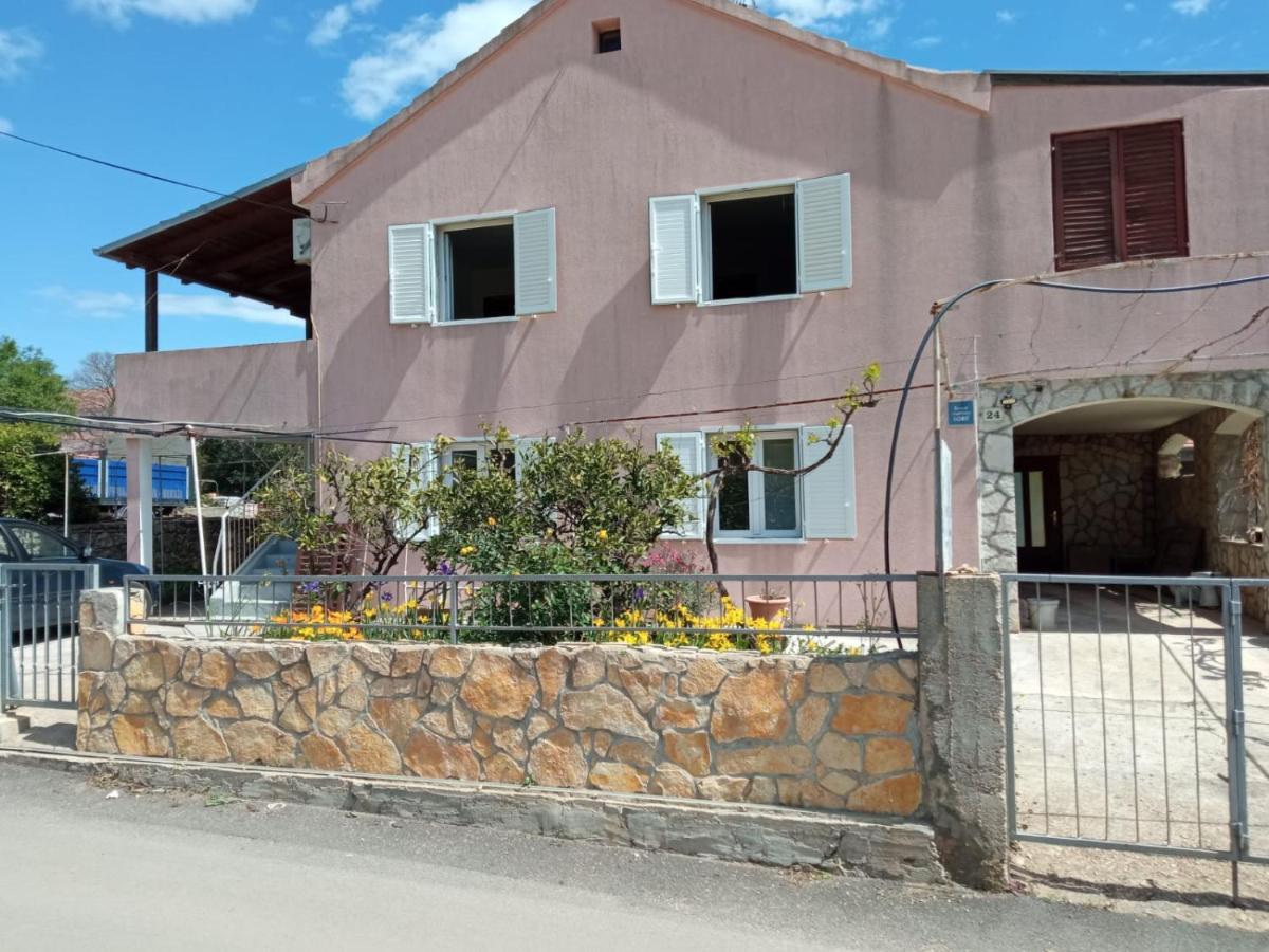 Guesthouse Eljuga Family Stari Grad  Eksteriør bilde