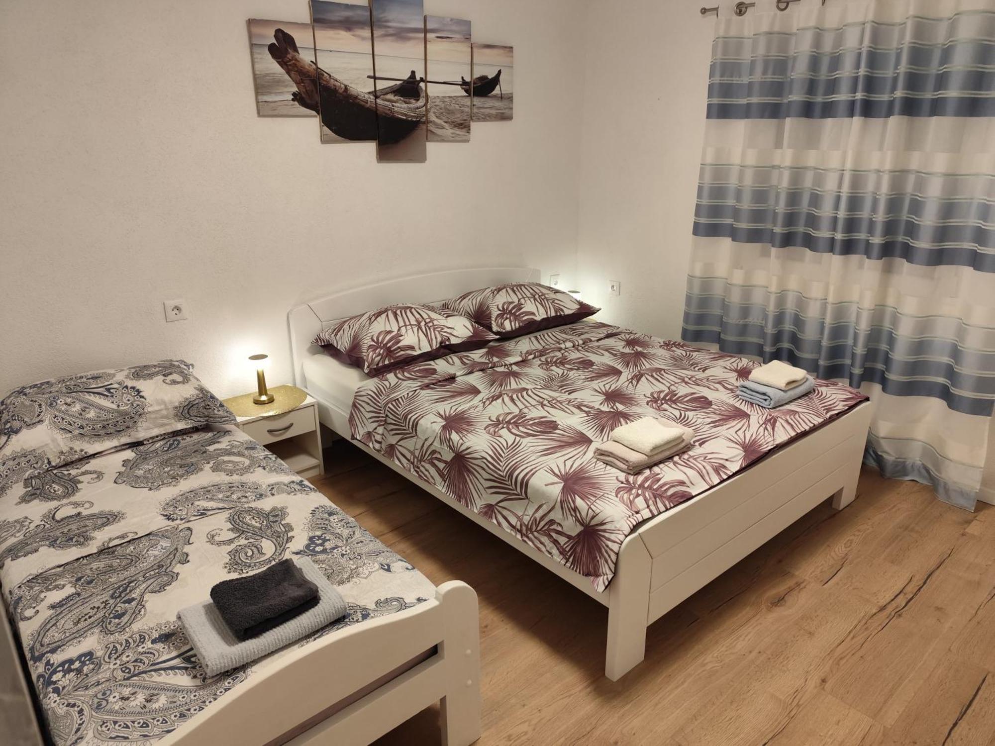 Guesthouse Eljuga Family Stari Grad  Eksteriør bilde