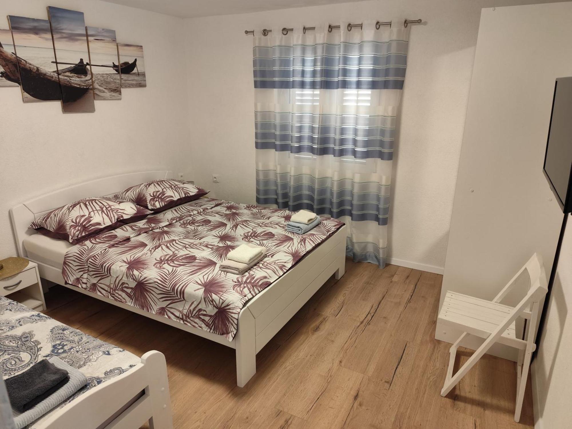Guesthouse Eljuga Family Stari Grad  Eksteriør bilde